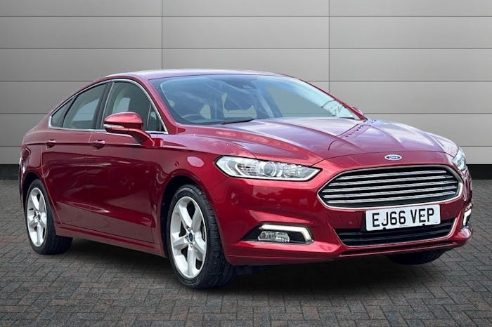 Compare Ford Mondeo 2.0T Ecoboost Titanium Hatchback EJ66VEP Red