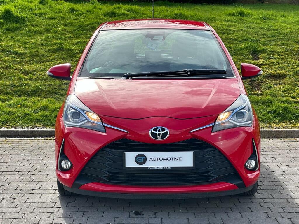 Compare Toyota Yaris 1.5 Vvt-i Icon Tech Hatchback Cvt Euro GC18XOF Red