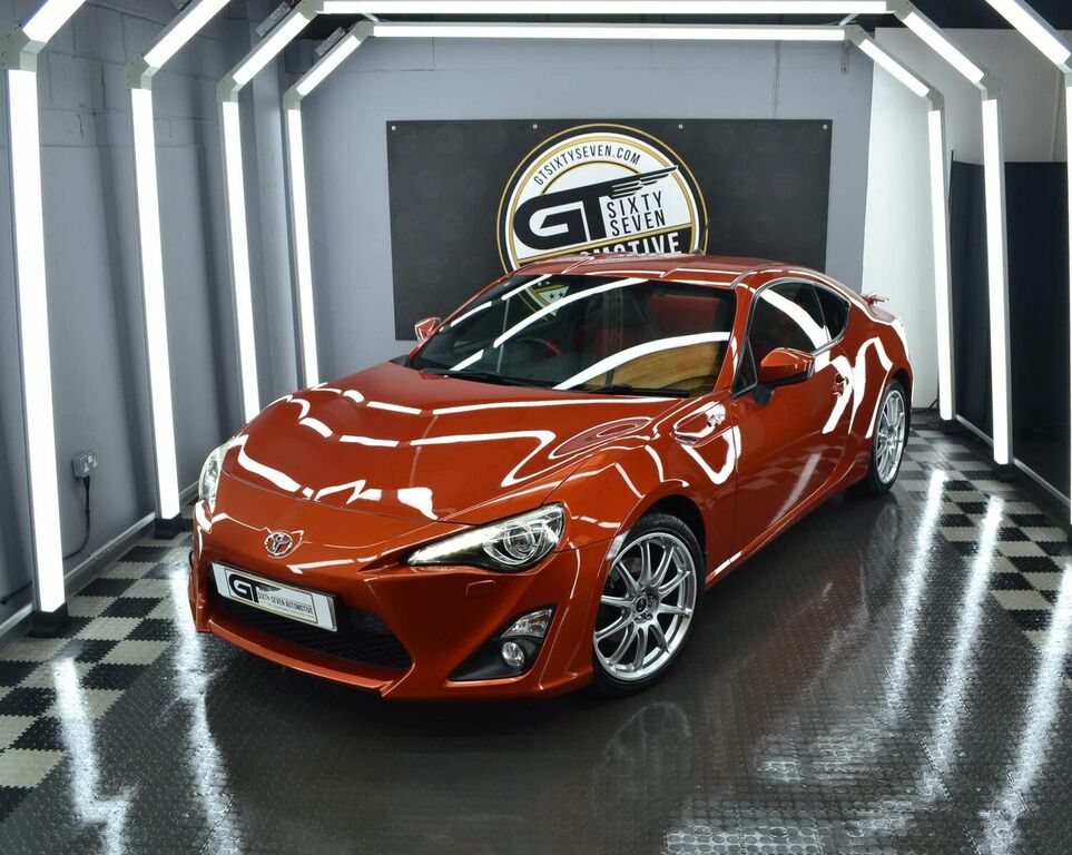 Compare Toyota GT86 Coupe FJ63HGU Orange