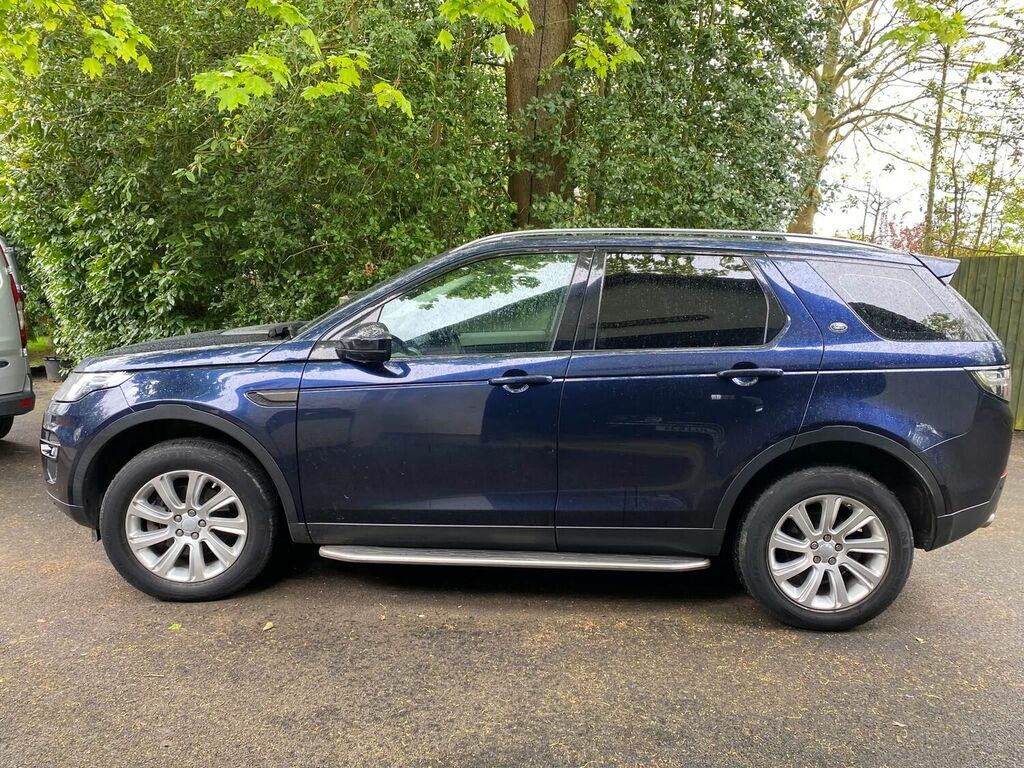 Compare Land Rover Discovery Sport 4X4 2.0 Td4 Se Tech 4Wd Euro 6 Ss 201 NR11CER Blue