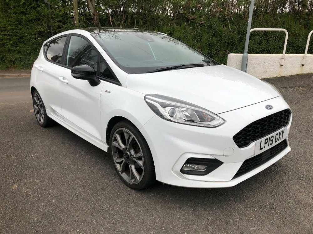Compare Ford Fiesta 1.0T Ecoboost St-line Euro 6 Ss LP19GXY White