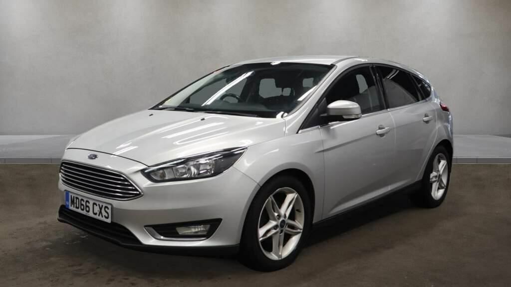 Compare Ford Focus Hatchback 1.5 Tdci Titanium Euro 6 Ss 2016 MD66CXS Silver