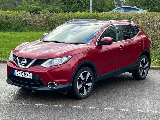 Compare Nissan Qashqai 1.6 N-connecta Dci Xtronic 128 Bhp DP16BXS Red
