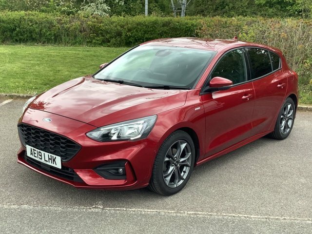 Compare Ford Focus 1.5 St-line Tdci 119 Bhp AE19LHK Red
