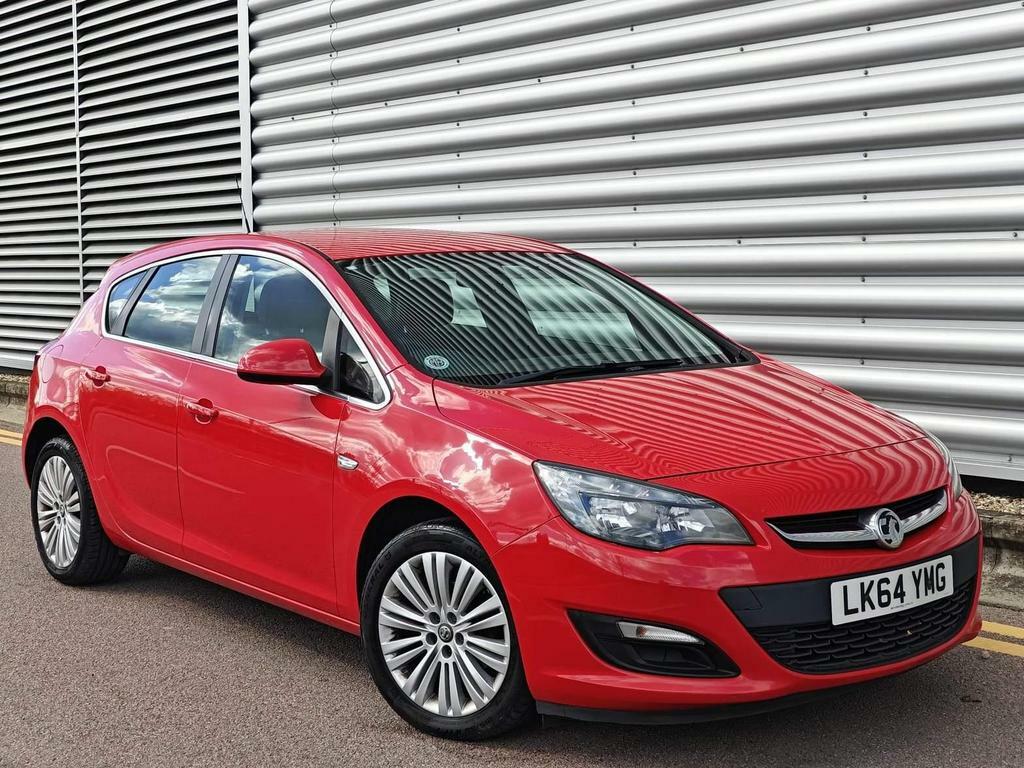 Compare Vauxhall Astra 1.4 16V Excite Euro 5 LK64YMG Red