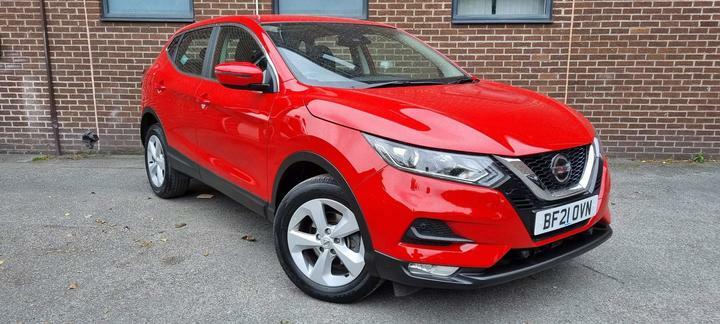 Compare Nissan Qashqai 1.3 Dig-t Acenta Premium Dct Euro 6 Ss BF21OVN Red