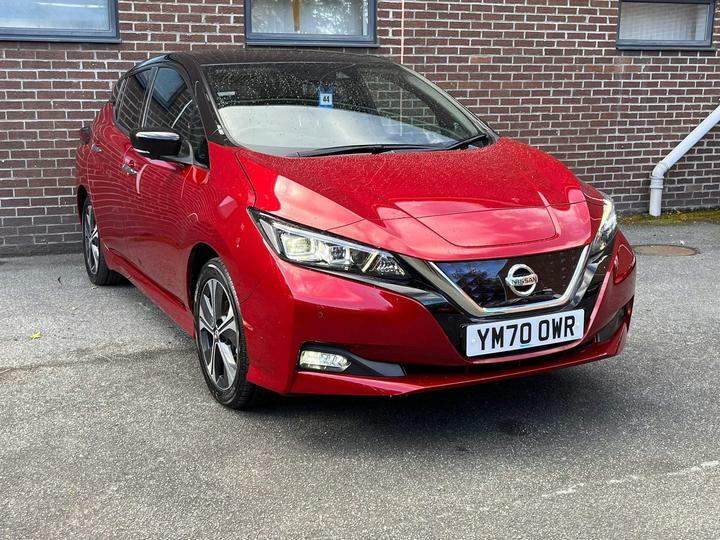 Compare Nissan Leaf 40Kwh Tekna YM70OWR Red
