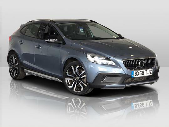 Compare Volvo V40 Cross Country Cross Country 1.5 T3 Gpf Pro Hatchback BX68TJZ Blue