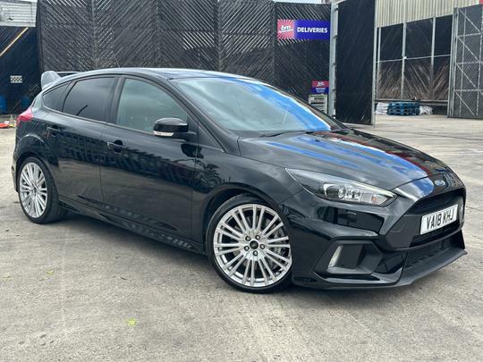 Compare Ford Focus Rs 2.3 Ecoboost 350Ps Lux Pack VA18KHJ Black