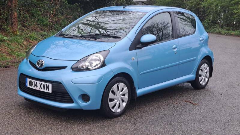 Compare Toyota Aygo 1.0 Vvt-i Move Mmt WK14XVN Blue