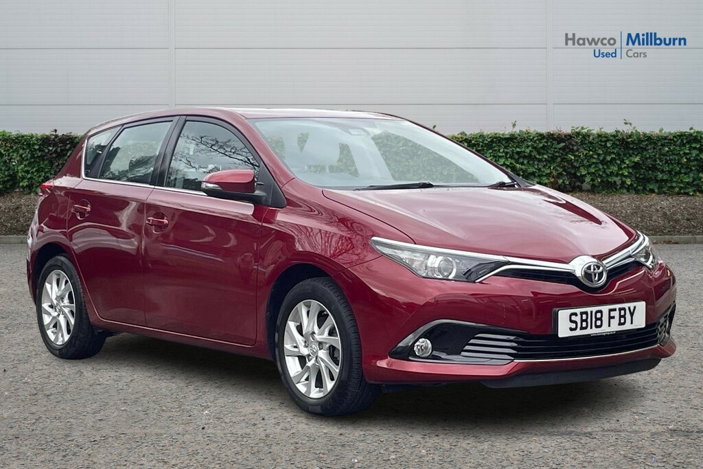 Toyota Auris 1.2T 116Ps Icon Red #1