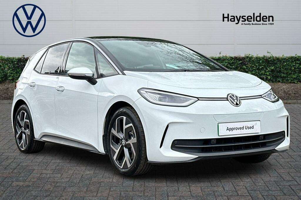 Compare Volkswagen ID.3 Pro 58Kwh Launch Edition 1 YM23XXT White