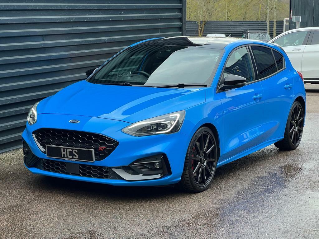 Compare Ford Focus 2.3T Ecoboost St Edition Euro 6 Ss  Blue