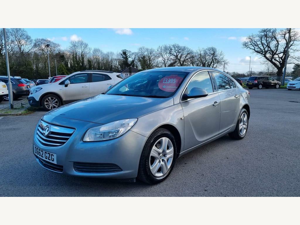 Compare Vauxhall Insignia Hatchback 1.8 16V Exclusiv Euro 5 201362 DS62GZG Silver
