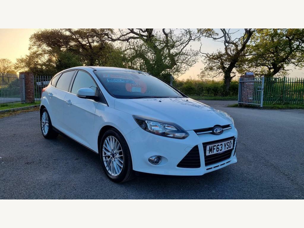 Compare Ford Focus Hatchback 1.0T Ecoboost Zetec Euro 5 Ss 20 MF63YSO White