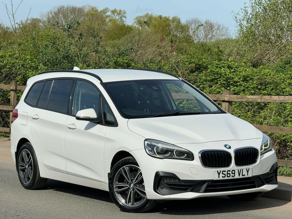 Compare BMW 2 Series 1.5 Sport Dct Euro 6 Ss YS69VLY White