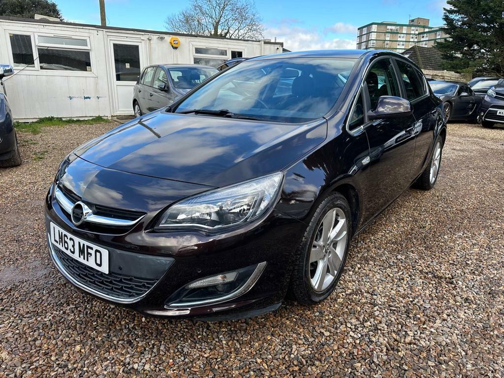 Compare Vauxhall Astra 1.6 16V Sri Euro 5 LM63MFO Brown