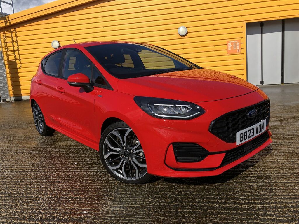 Compare Ford Focus 1.0 Ecoboost Hybrid Mhev 125 St-line X Edition BD23WOM Red