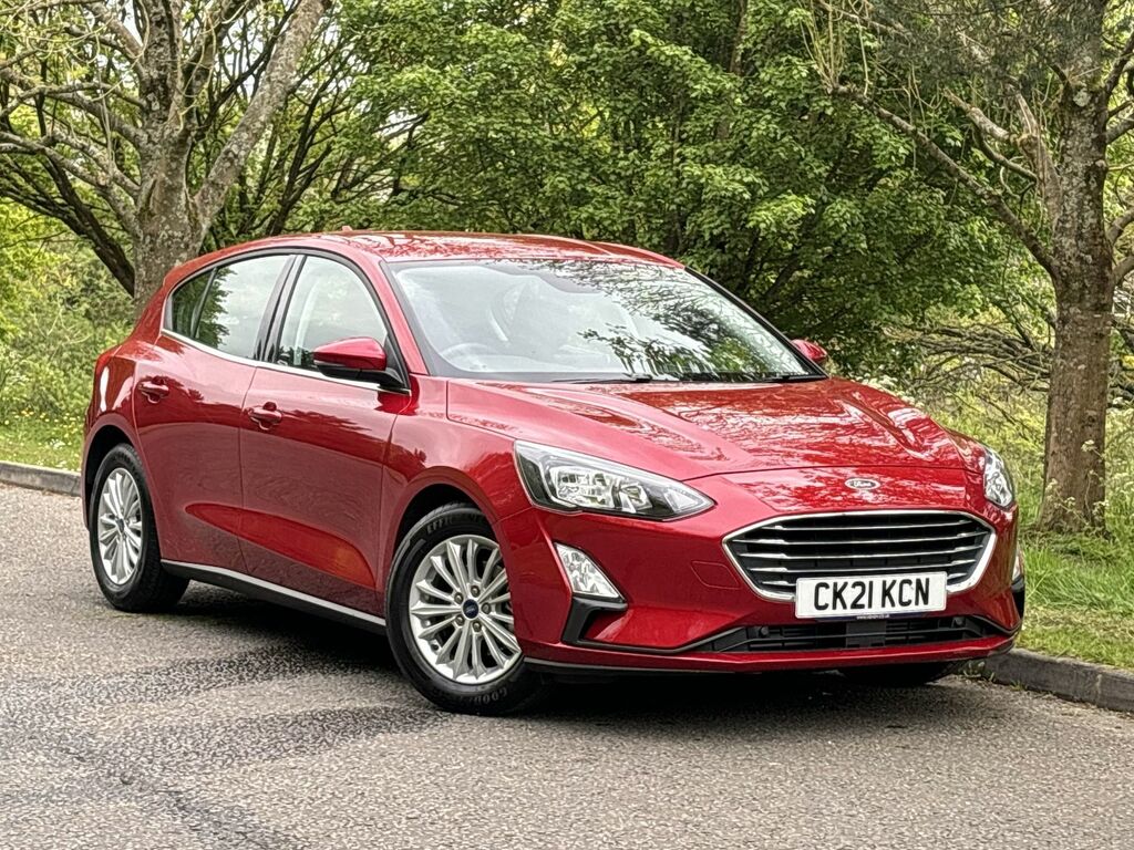 Compare Ford Focus 1.0 Ecoboost Hybrid Mhev 125 Titanium Edition CK21KCN Red