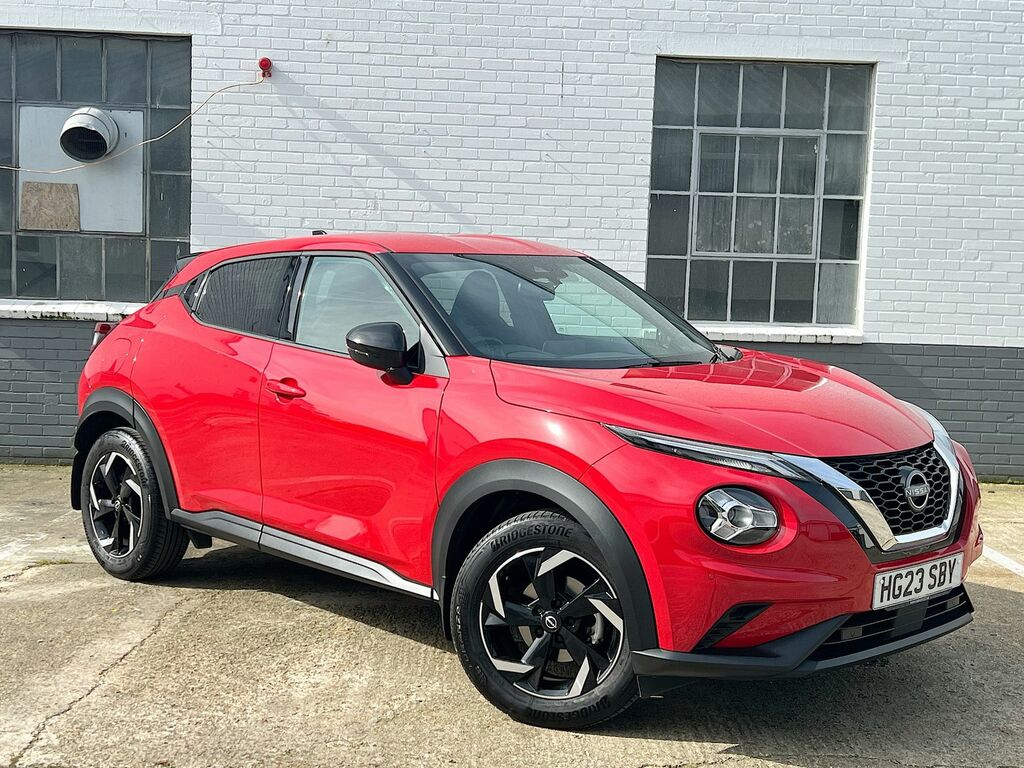 Compare Nissan Juke 1.0 Dig-t 114 N-connecta HG23SBY Red