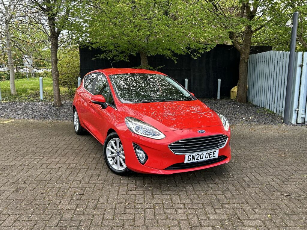 Compare Ford Fiesta 1.0 Ecoboost 95 Titanium GN20OEE Red