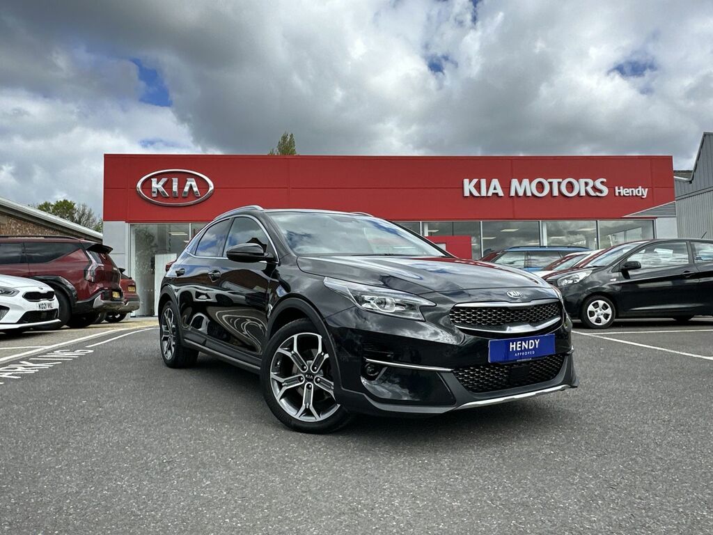 Compare Kia Xceed 1.4T Gdi Isg First Edition Dct HN70KZB Black