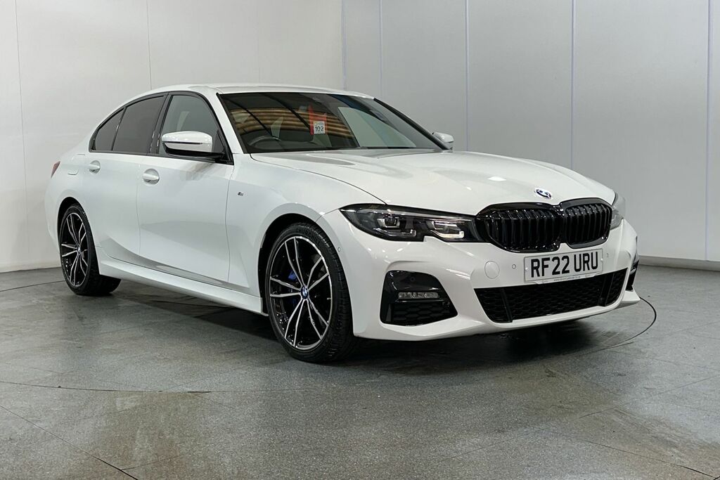 Compare BMW 3 Series 320D M Sport Saloon RF22URU White