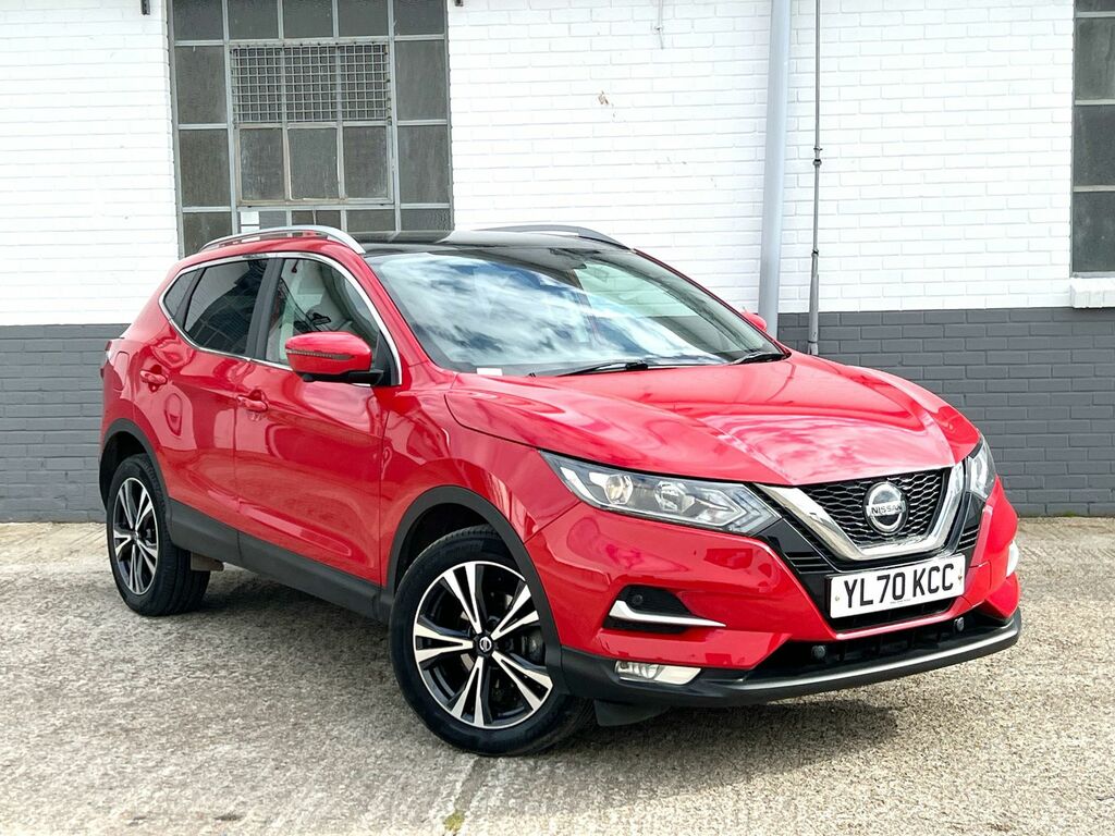 Nissan Qashqai 1.3 Dig-t 160 157 N-connecta Dct Glass Roof Red #1
