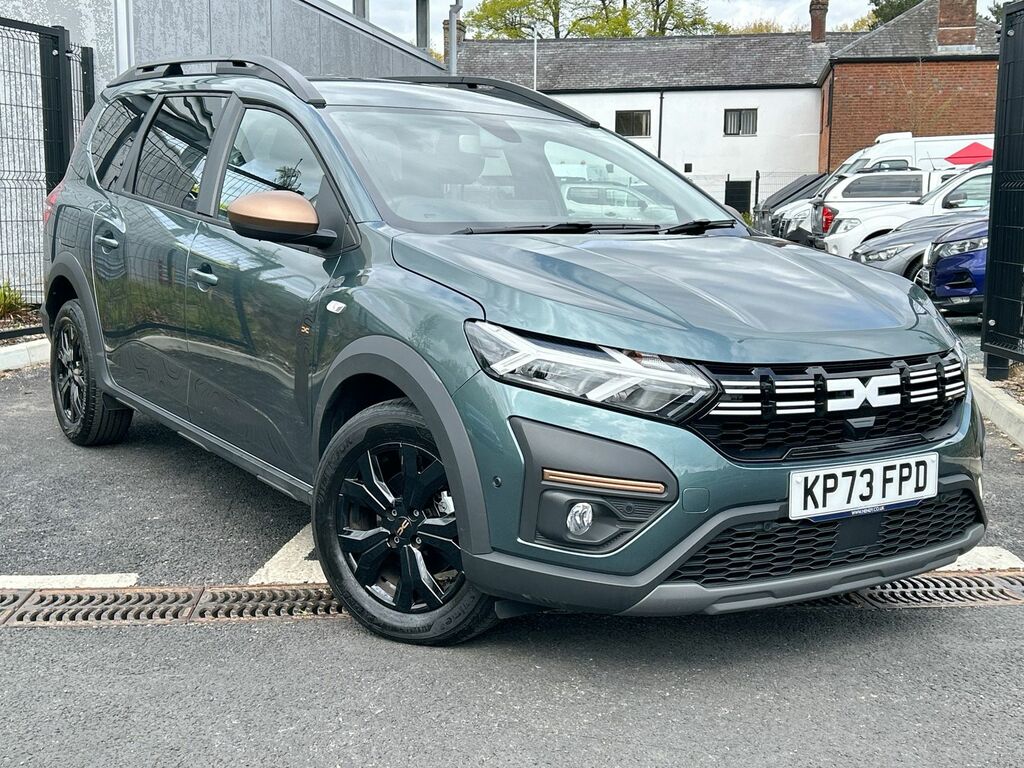 Compare Dacia Jogger 1.0 Tce Extreme KP73FPD Green