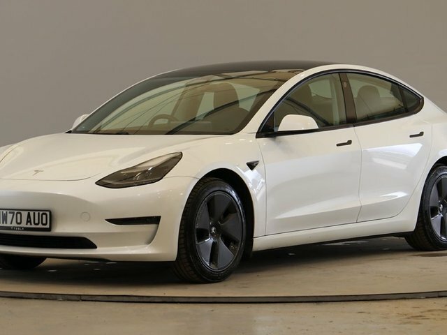 Compare Tesla Model 3 Long Range Awd MW70AUO White