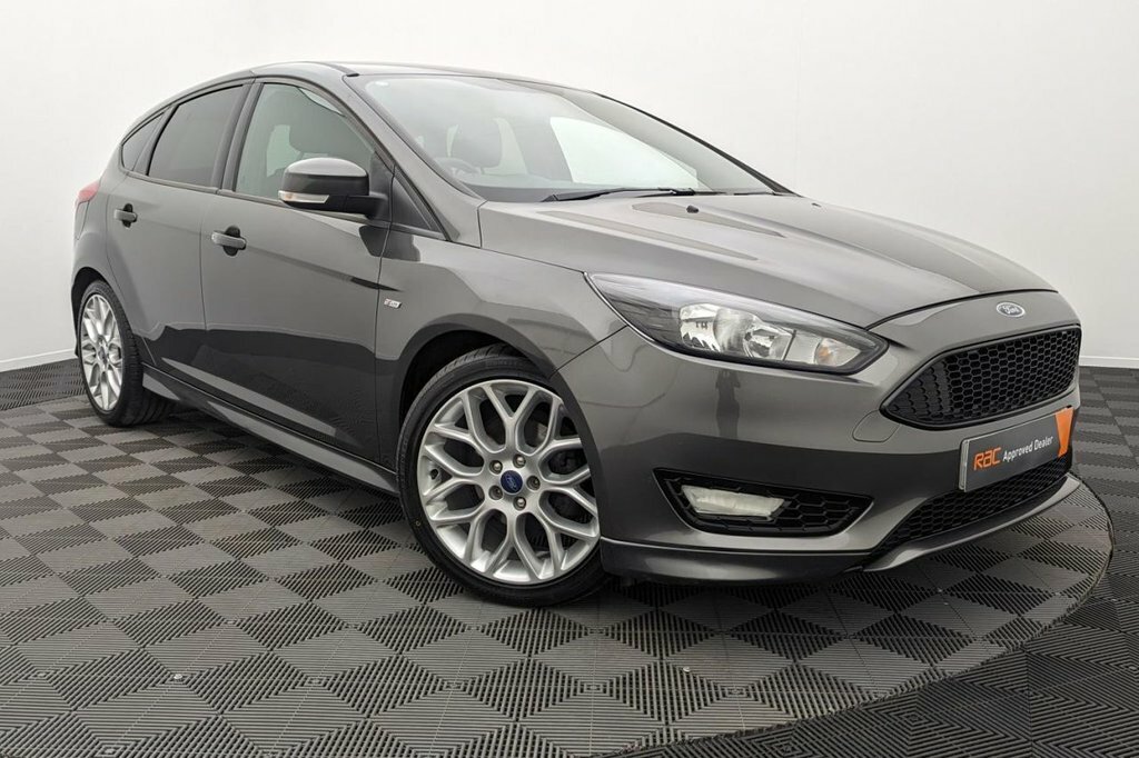 Compare Ford Focus 1.0 St-line 124 Bhp WN67GZT Grey