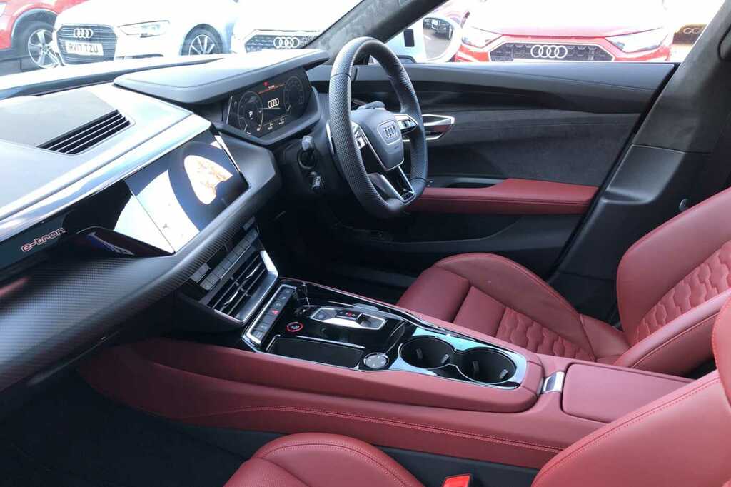 Compare Audi E-tron Gt Vorsprung Quattro 350,00 Kw VN73ZKF Grey