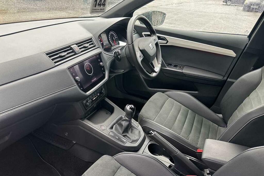 Compare Seat Ibiza 1.0 Tsi 95Ps Xcellence 5-Door VK20MRV Black