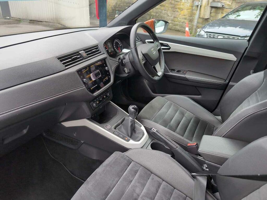 Compare Seat Arona 1.0 Tsi 115Ps Xcellence Lux Suv NL18OZR Grey