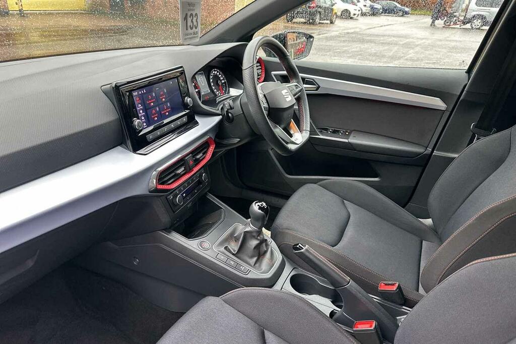 Compare Seat Ibiza 1.0 Tsi 95Ps Fr 5-Door VK72PAO Grey