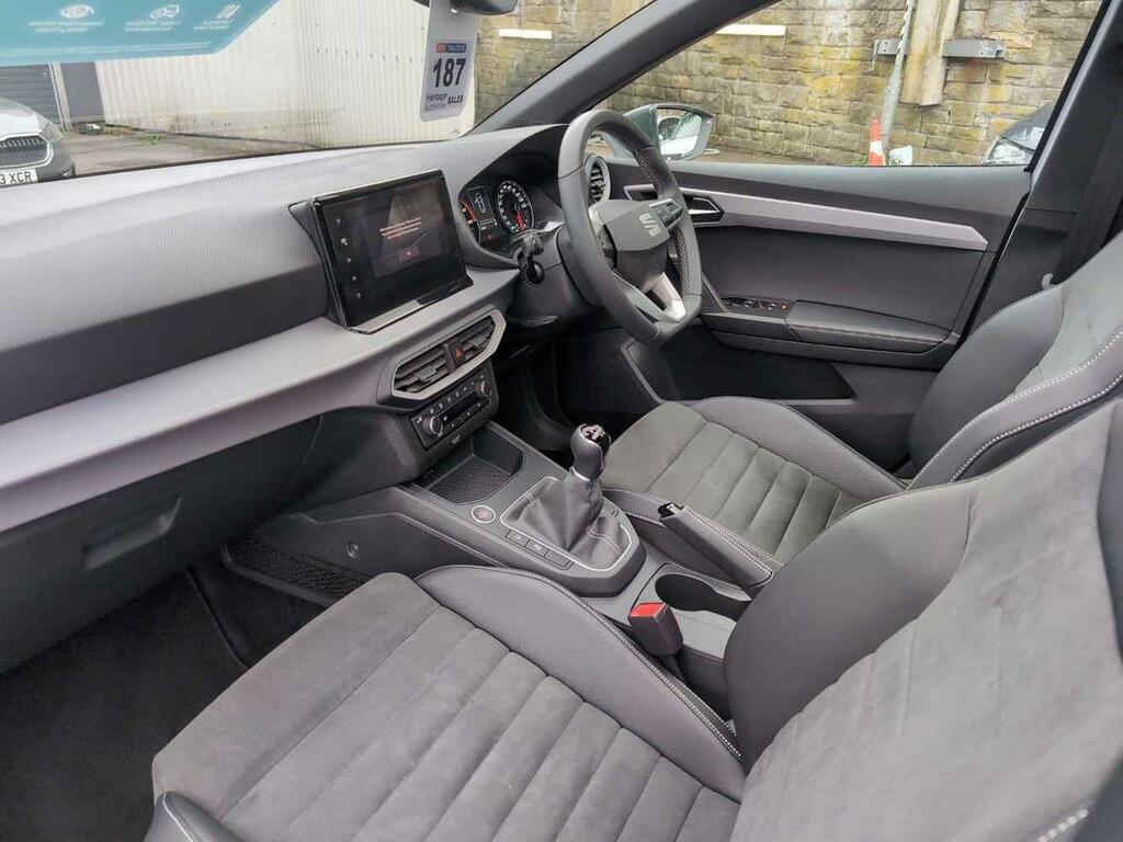 Compare Seat Ibiza 1.0 Tsi 95Ps Xcellence 5-Door WU72NWN White