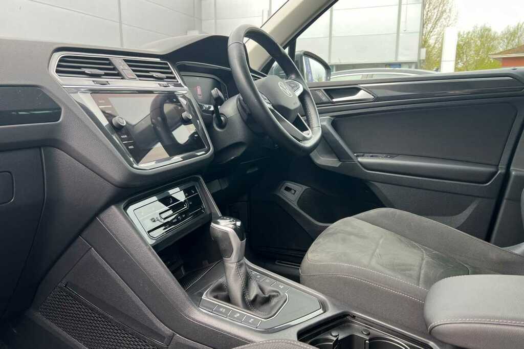 Volkswagen Tiguan Mk2 Facelift 2.0 Tdi 150Ps Elegance Scr Dsg Grey #1