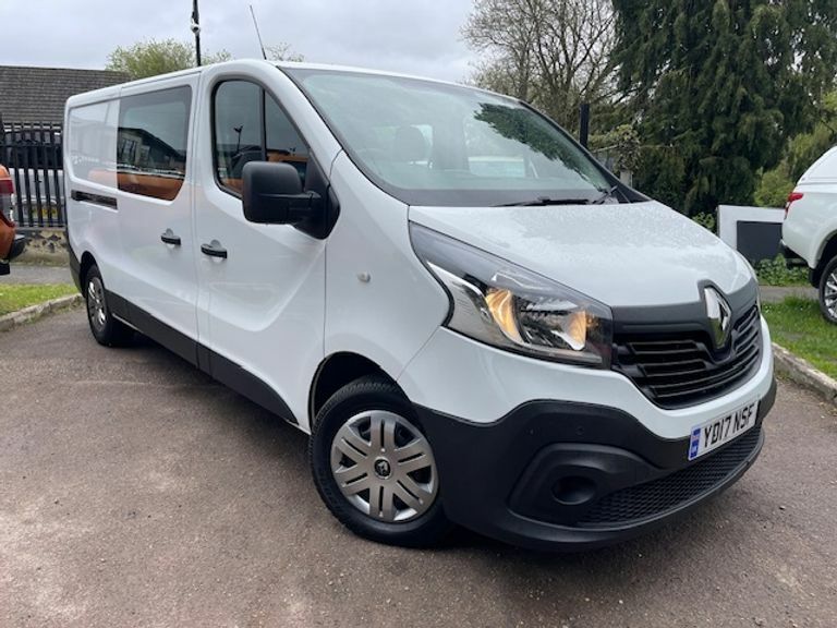 Compare Renault Trafic Ll29 Dci 120 Business Crew Van YD17NSF White