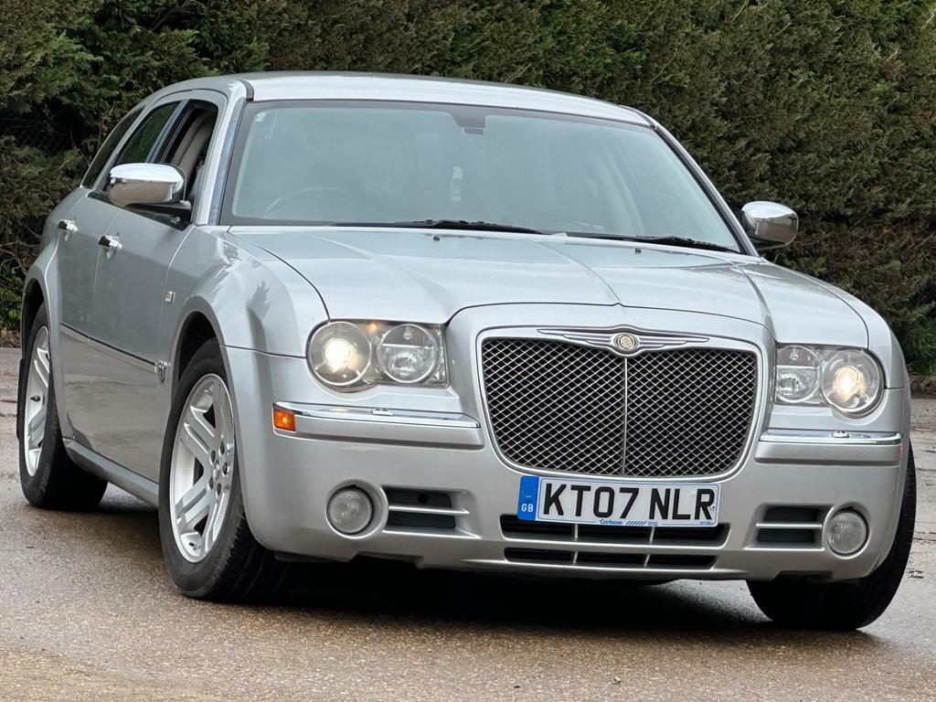 Compare Chrysler 300C 3.0 Crd V6 KT07NLR Silver