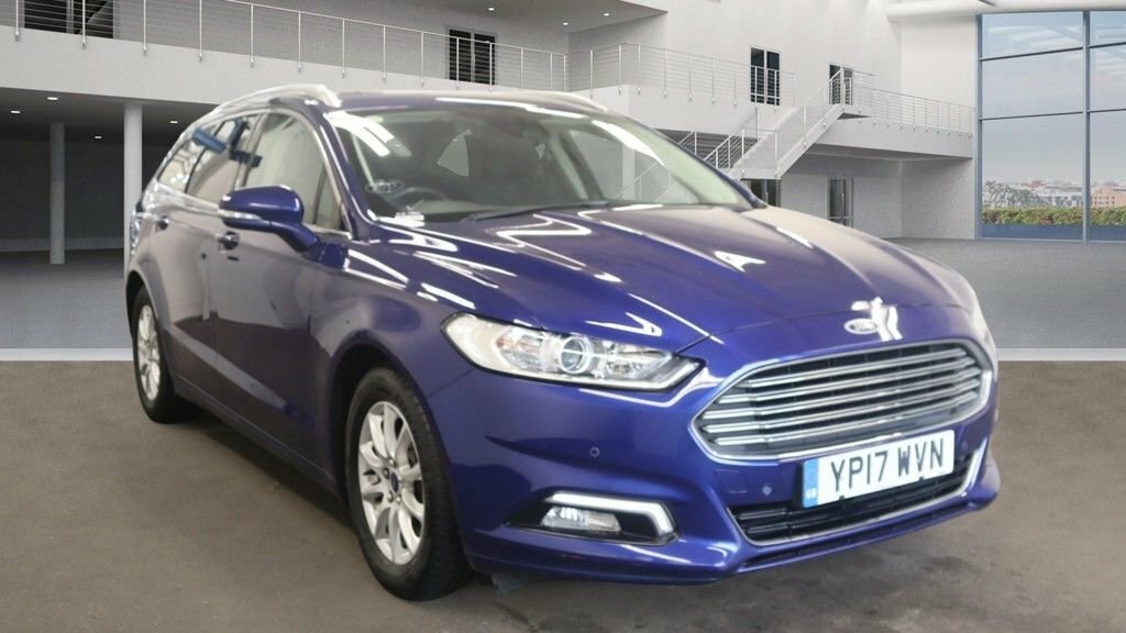 Compare Ford Mondeo 2.0 Titanium Econetic Tdci 148 Bhp YP17WVN Blue
