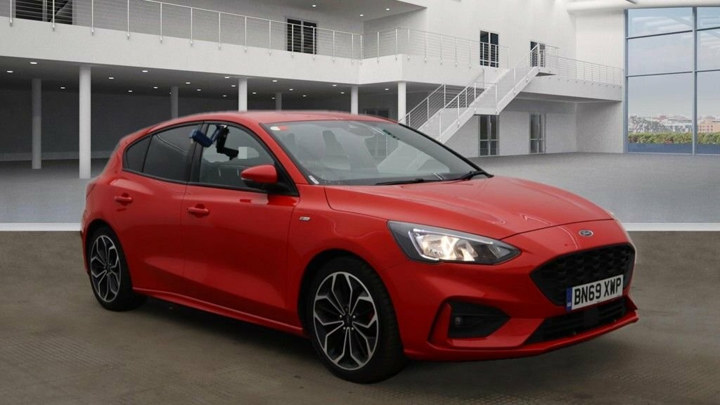 Compare Ford Focus 1.5 St-line X Tdci 119 Bhp BN69XWP Red