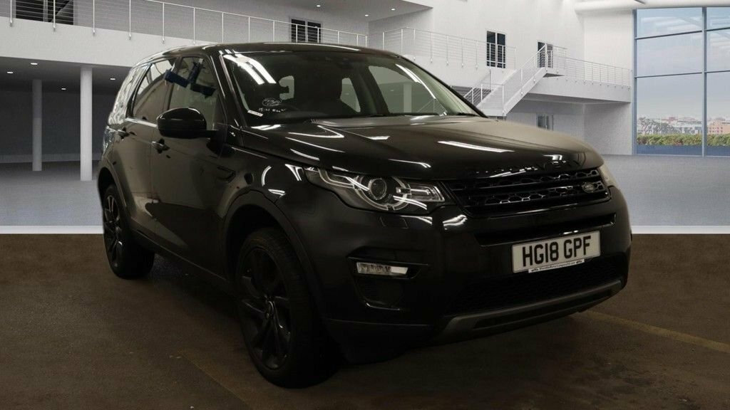Compare Land Rover Discovery 2.0 Sd4 Hse Black 238 Bhp HG18GPF Black