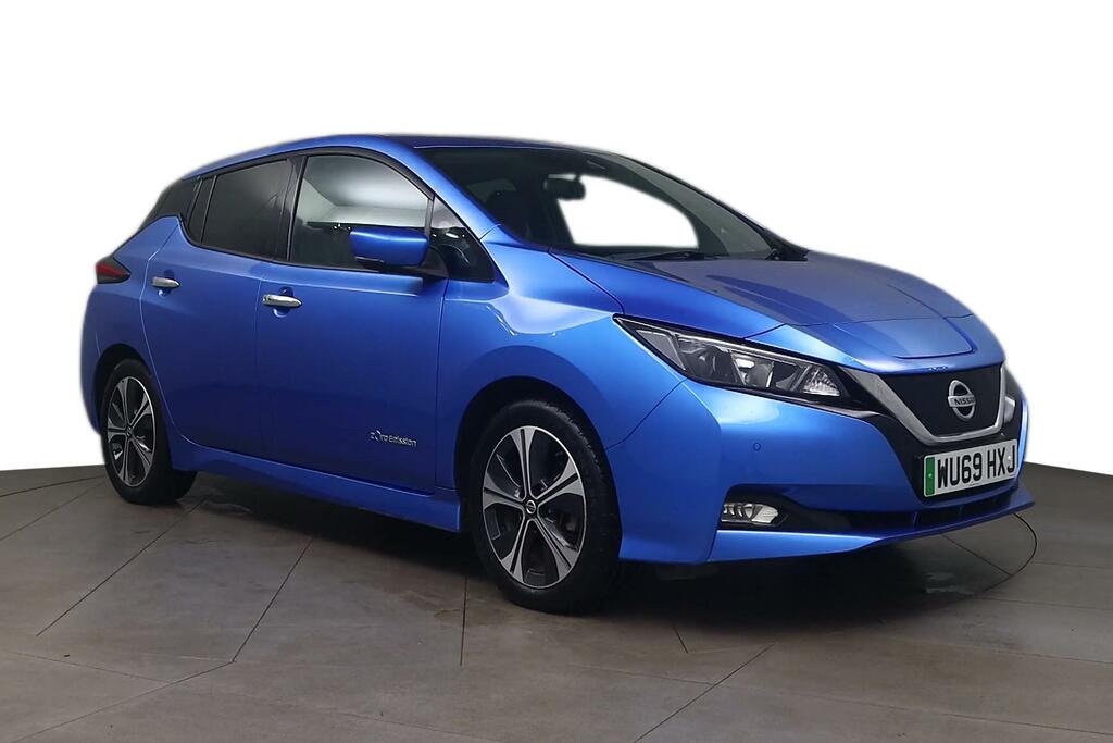 Compare Nissan Leaf 110Kw N-connecta 40Kwh WU69HXJ Blue