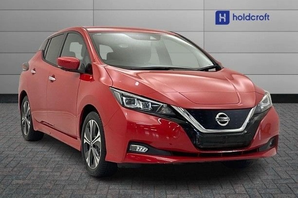 Compare Nissan Leaf 110Kw N-connecta 39Kwh DN73HZD Red