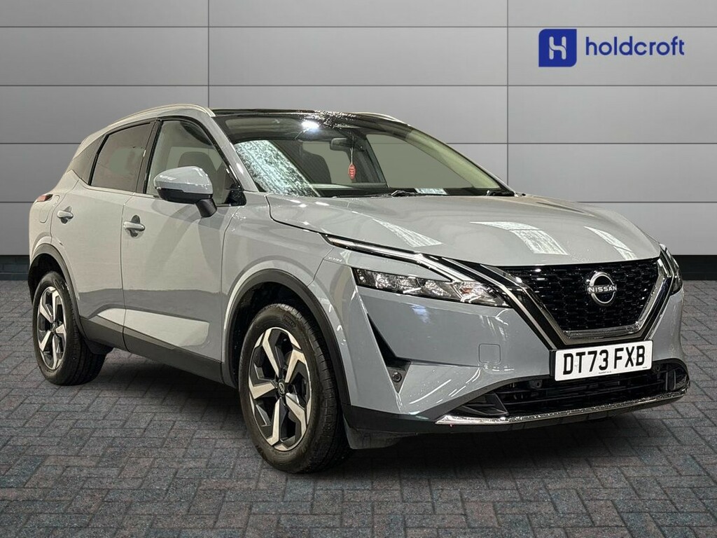 Compare Nissan Qashqai 1.3 Dig-t Mh 158 N-connecta Xtronic DT73FXB Grey