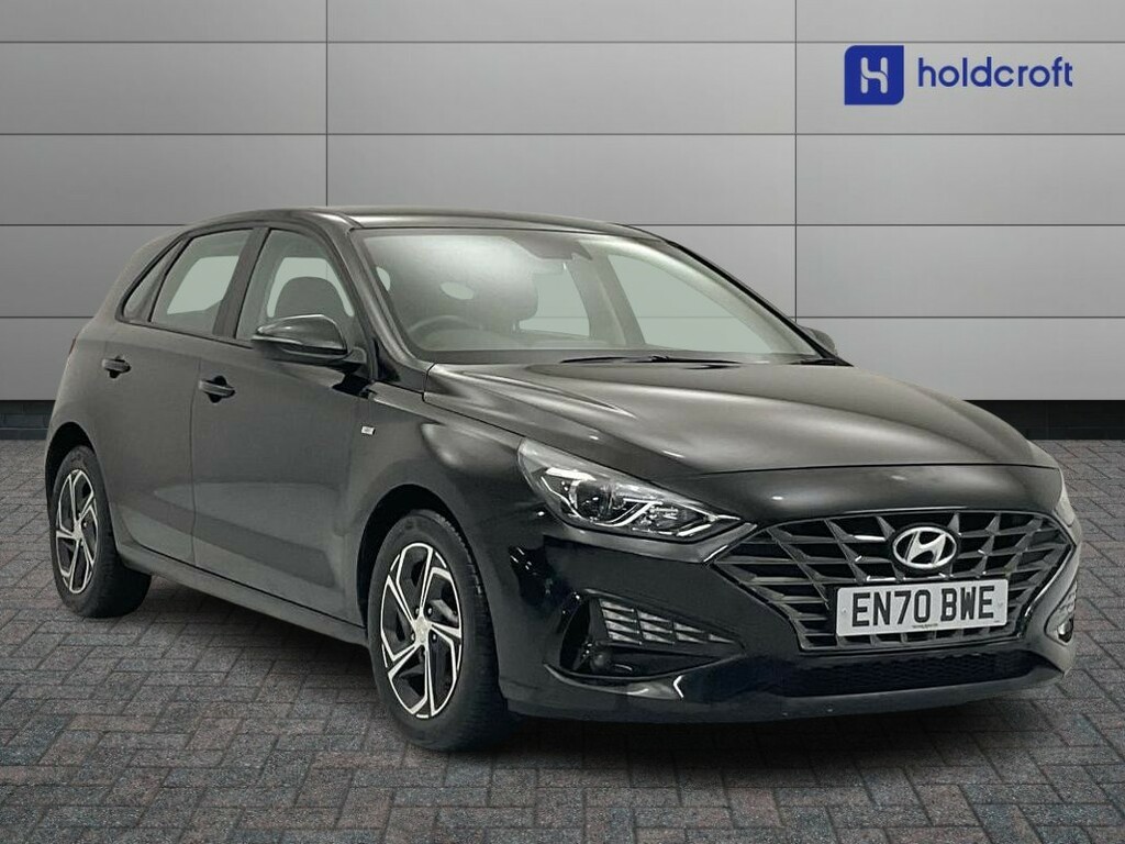 Compare Hyundai I30 1.0T Gdi Se Connect EN70BWE Black