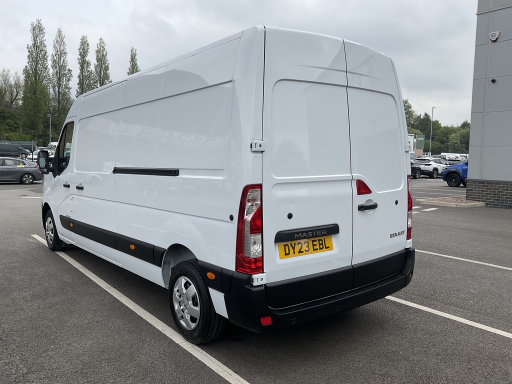 Compare Renault Master Lm35dci 135 Business Medium Roof Van DY23EBL White
