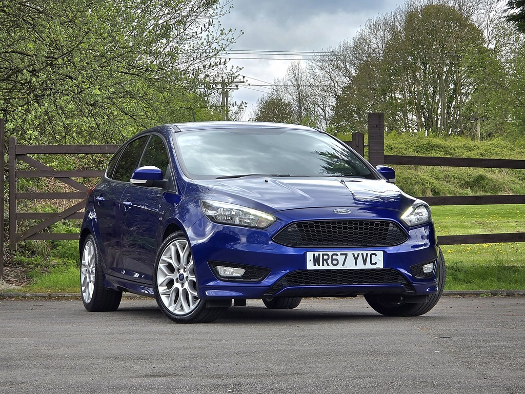 Compare Ford Focus T Ecoboost St-line WR67YVC 