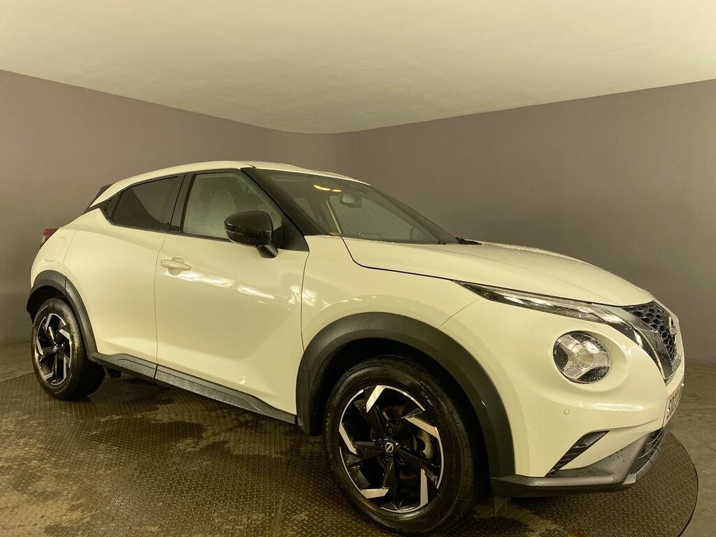 Compare Nissan Juke 1.0 Dig-t N-connecta 113 Bhp SD23UAM White