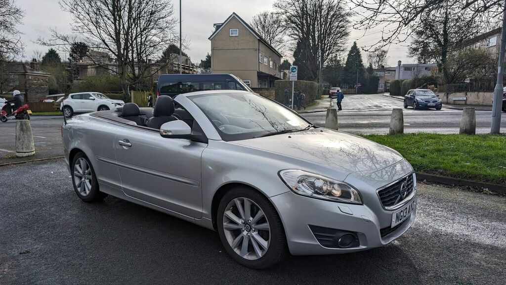 Compare Volvo C70 2.0 D3 NC13AYZ Silver